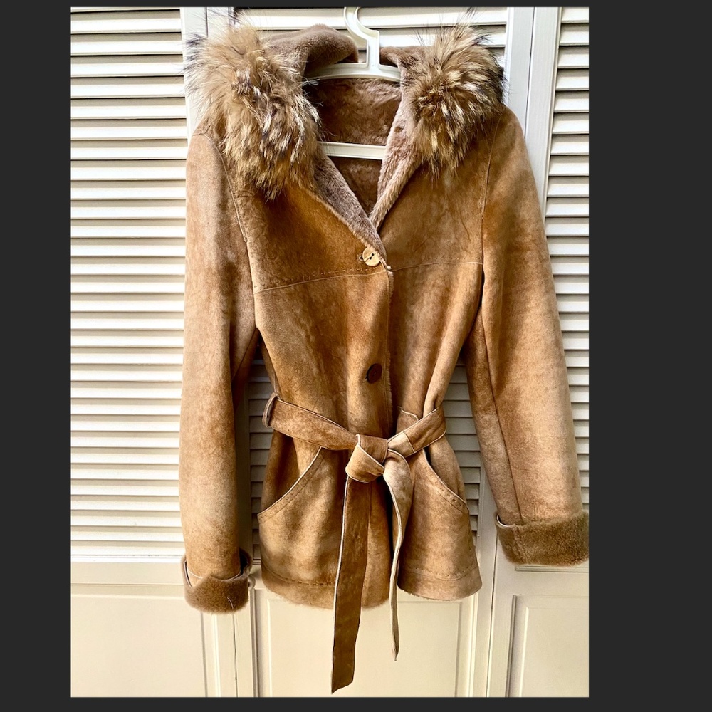 Gorgeous tan shearling coat - size M